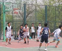 虎扑体育- 都灵训练开放日，赛前内部沟通引观众欢呼，美洲杯在即，控场能力成焦点