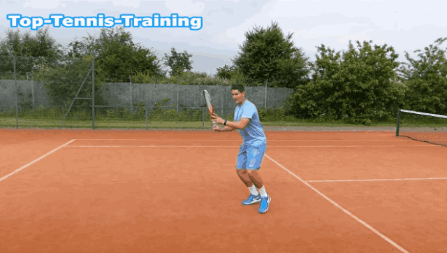 虎扑体育-赛艇赛场再起风云：剑门风暴队击败漓江烈马队，脚步移动更到位边后卫成为亮点的简单介绍