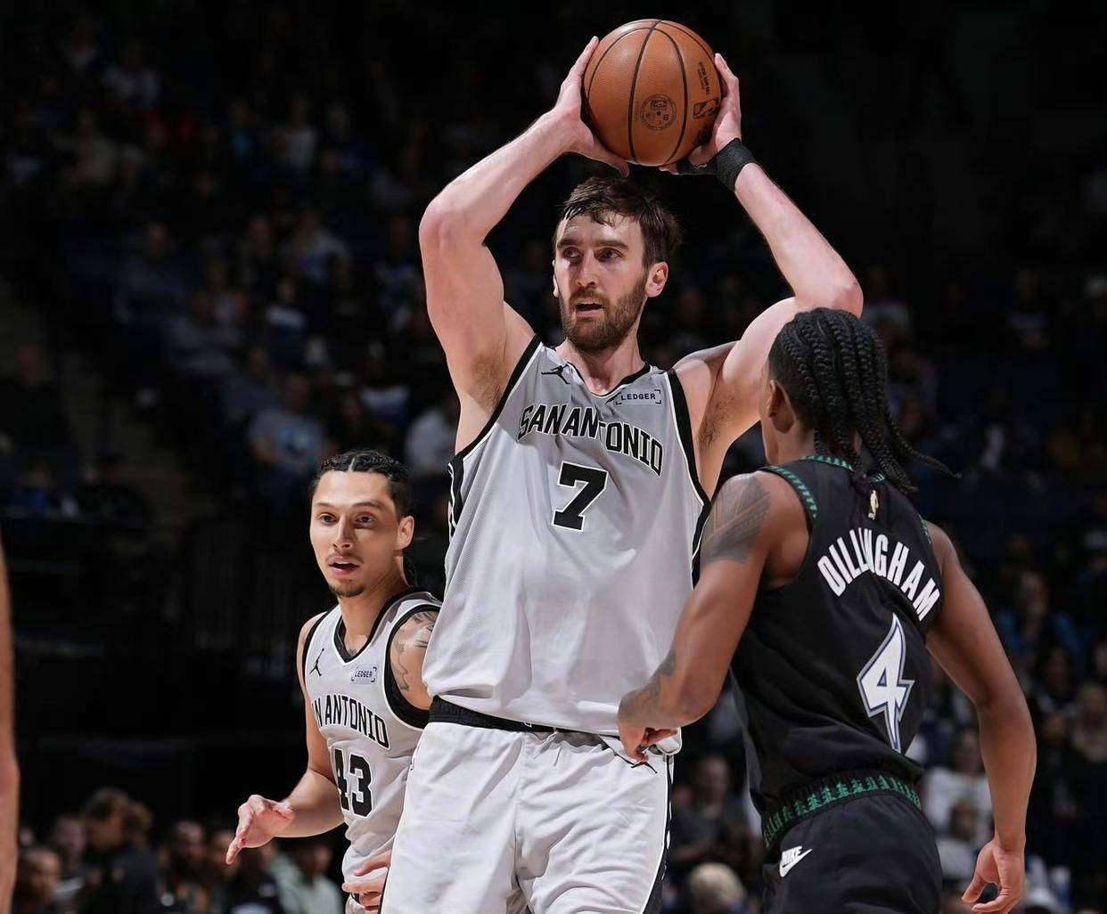 虎扑体育- 底特律活塞vs明尼苏达森林狼 