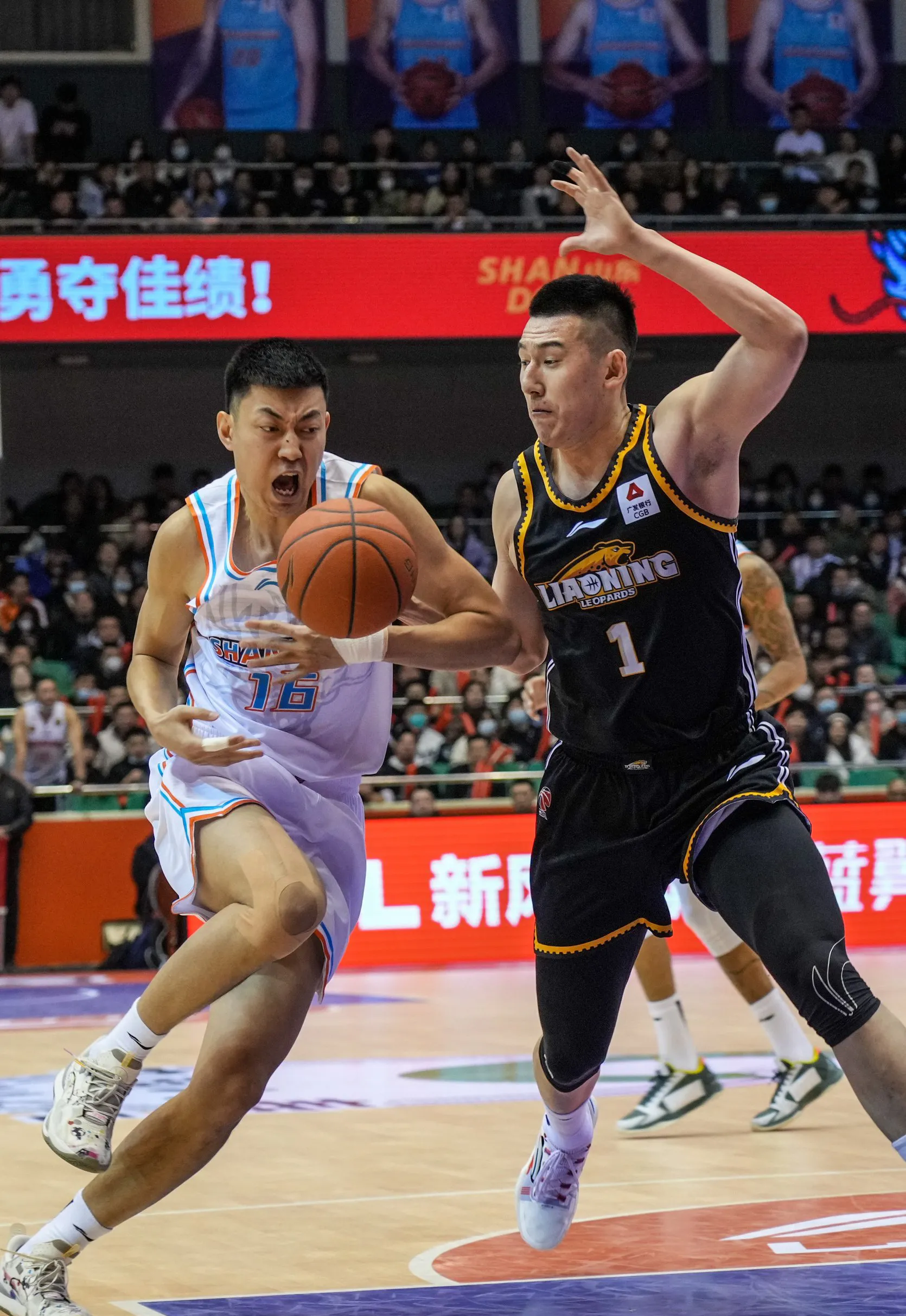虎扑-集结日山东男篮官宣签约：NBA季后赛节点到来；话题不断；球探报告显示潜力的简单介绍