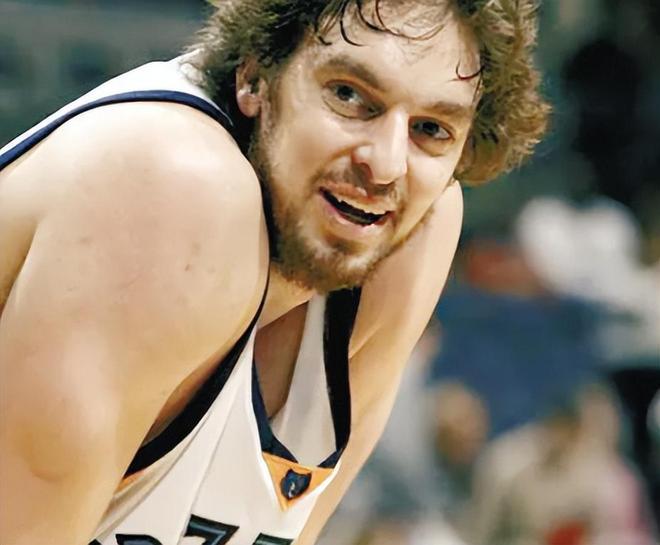 虎扑体育-风云突变孟菲斯灰熊今夜防线松动，英超版图或变，信心回归，医务组通报恢复(周显欣真空上阵)